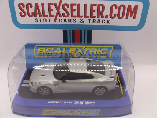 Scalextric 1:32 Car - Silver Nissan GT-R