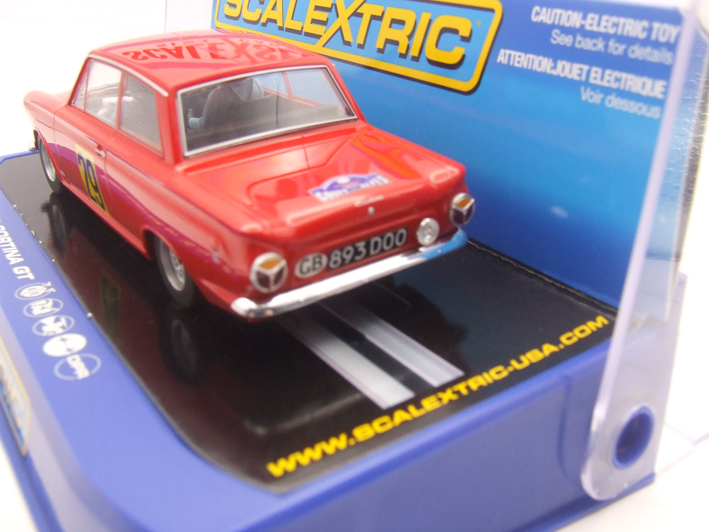 Scalextric C3023 Ford Cortina GT 1964 Coupe des Alpes 1/32 slot car