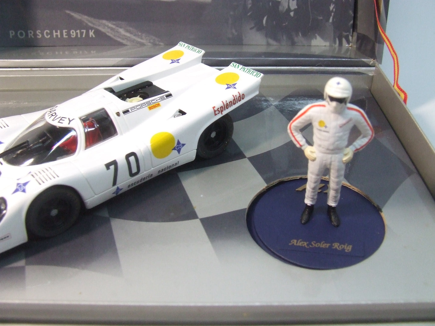 W02 GB Track by Fly Campeones Porsche 917K w/Alex Soler Roig Diecast Figure, #70 1:32 Slot Car