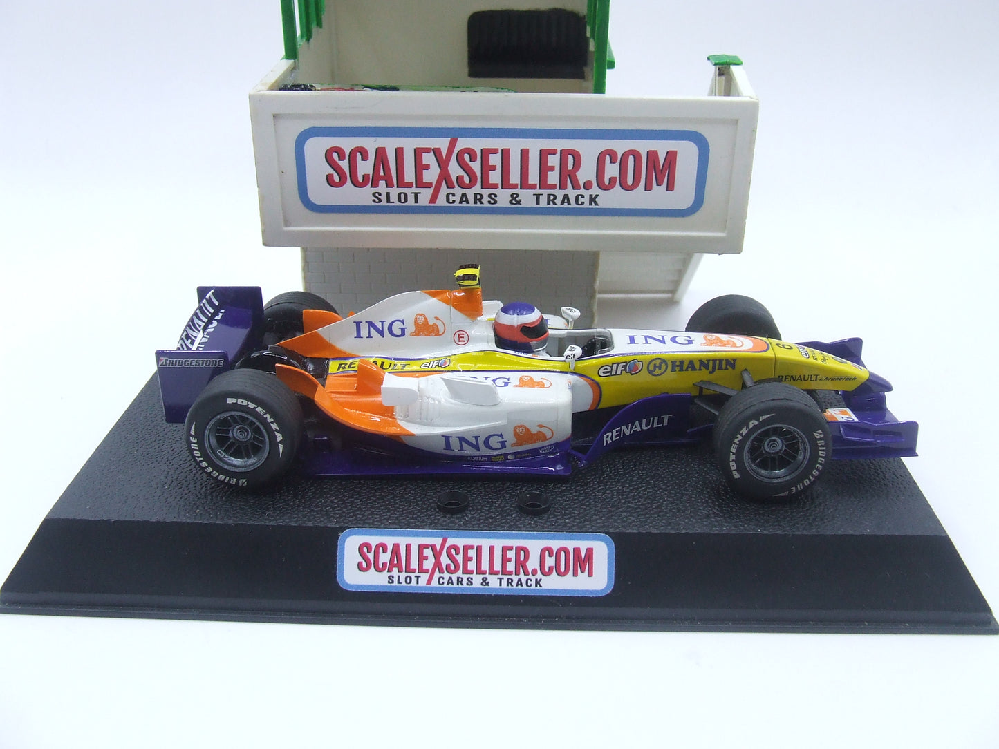 Scalextric Renault F1 07 #4 C2781