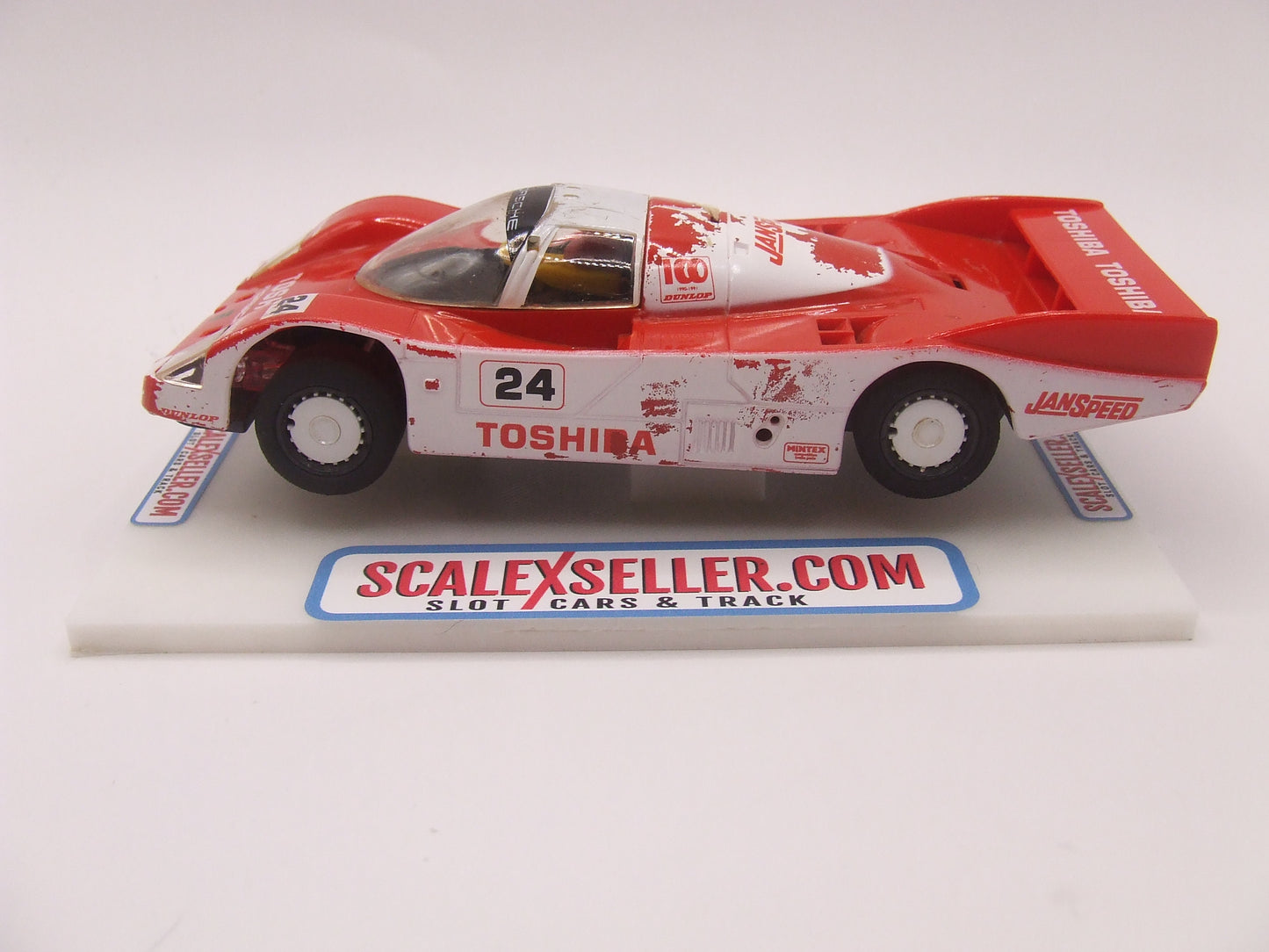 Scalextric C0356 Porsche 962 Lemans sportscar #24 Red & White Toshiba slot car 1/32 Scale