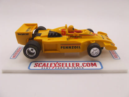 Scalextric C232 Pennzoil Formula Indy #5 (Renault RS01) 1/32 scale slot car