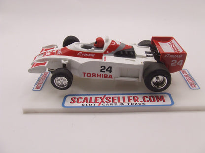 Scalextric C233 Toshiba Formula Indy #24 (Renault RS01) 1/32 scale slot car