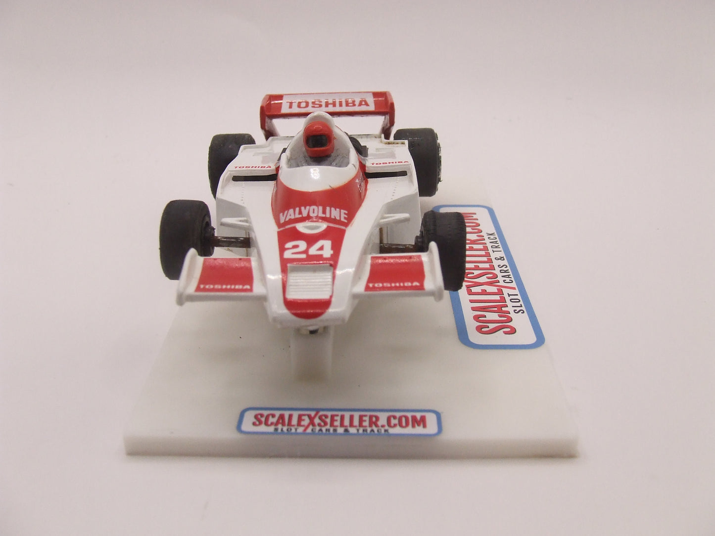 Scalextric C233 Toshiba Formula Indy #24 (Renault RS01) 1/32 scale slot car