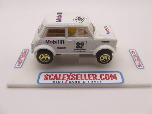 Scalextric Mini Cooper C478 White #32 Mobil 1 livery 1/32 scale