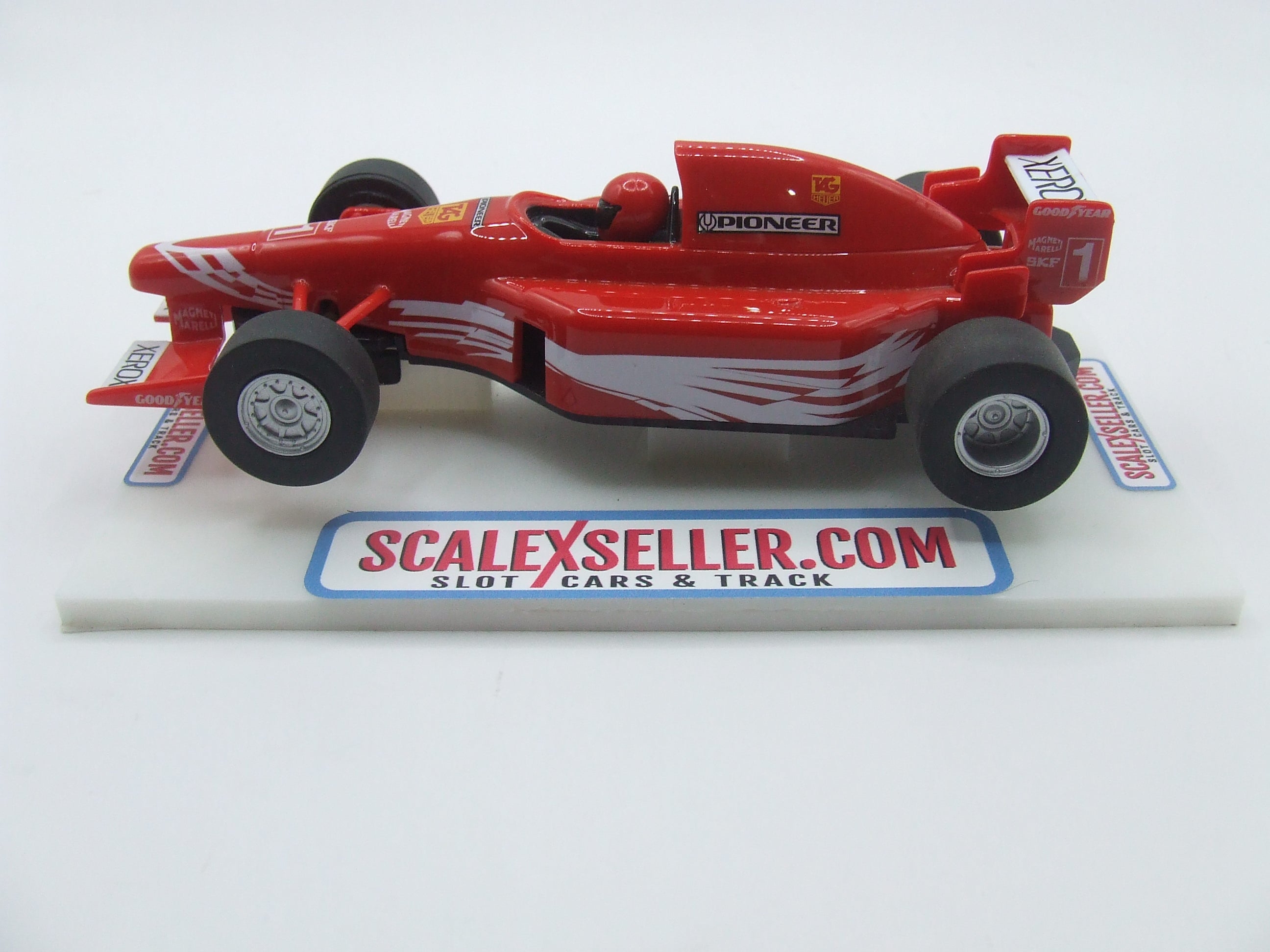 Scalextric F1 Team Car Xerox C2440 1 32 scale slot car ScaleXseller Slot Cars Track