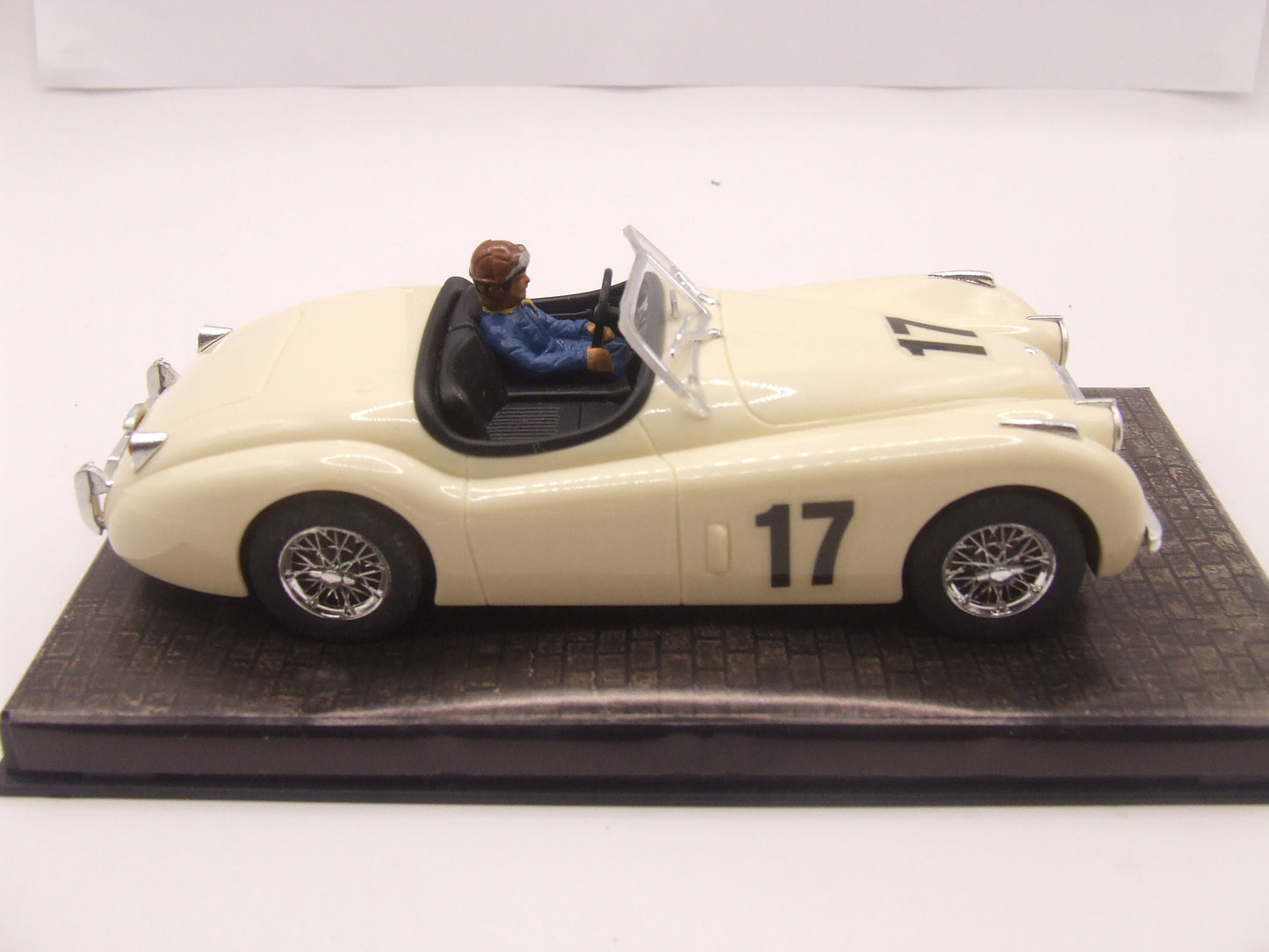 NINCO JAGUAR XK-120 #17 50159