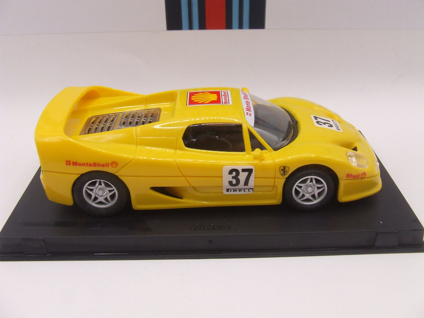 Ninco Ferrari F-50 Shell Yellow SKU 50124 1/32 scale slot car