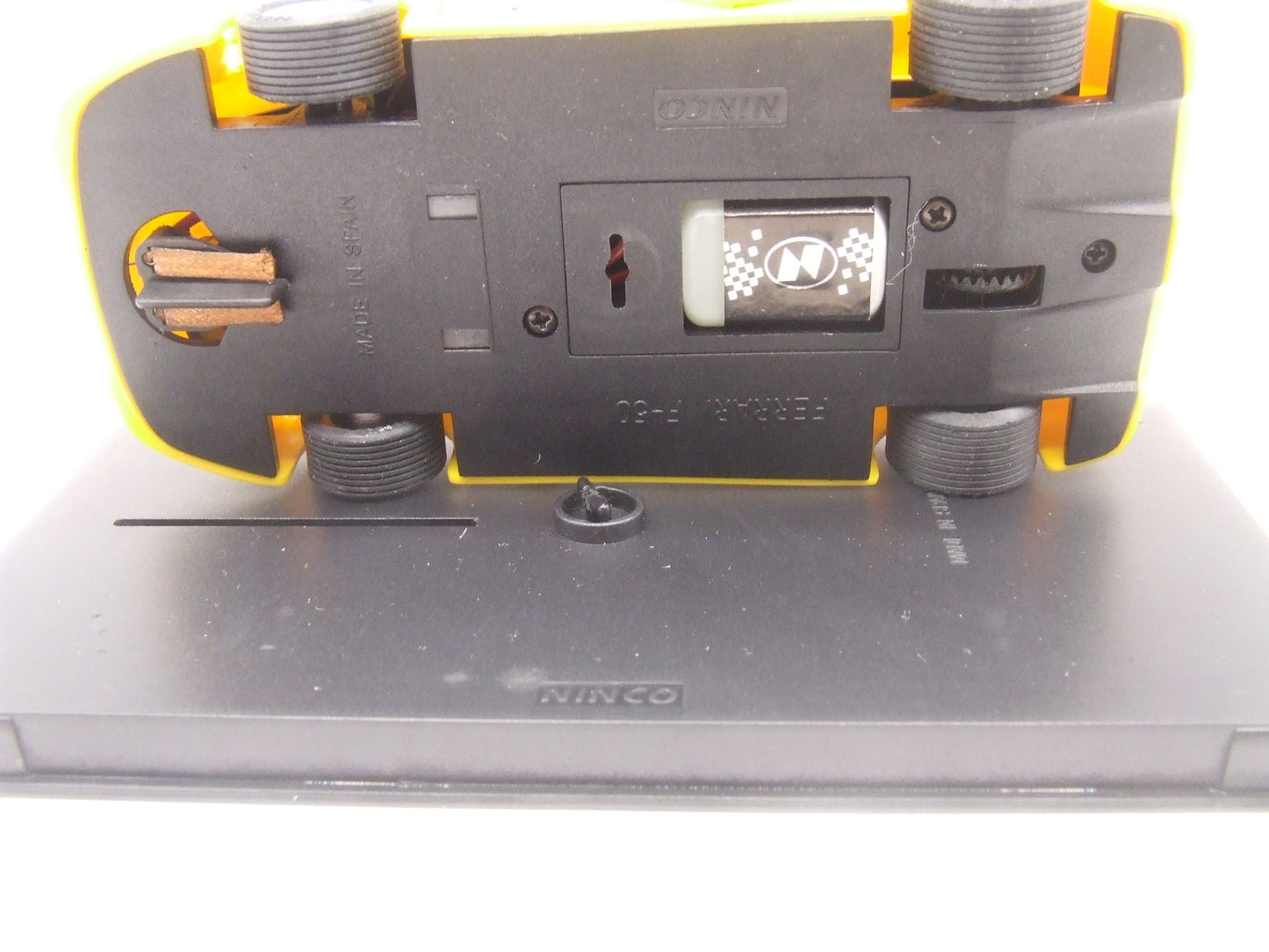 Ninco Ferrari F-50 Shell Yellow SKU 50124 1/32 scale slot car