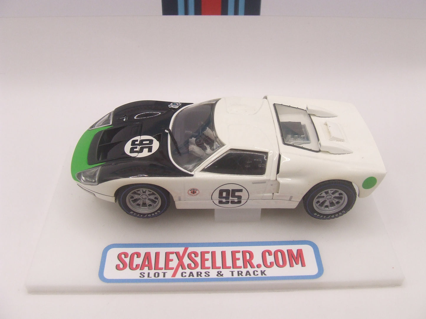 Scalextric Ford GT40 1966 Daytona Mark Donohue C3231 1:32 Slot Car