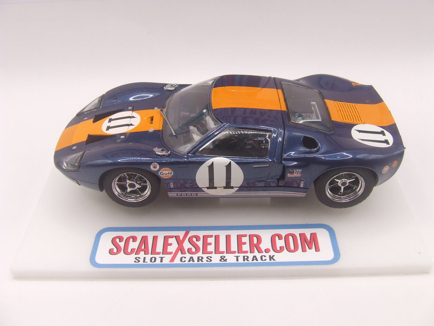 Scalextric Ford GT40 #11 Gulf - '67 Daytona - With Lights C2755