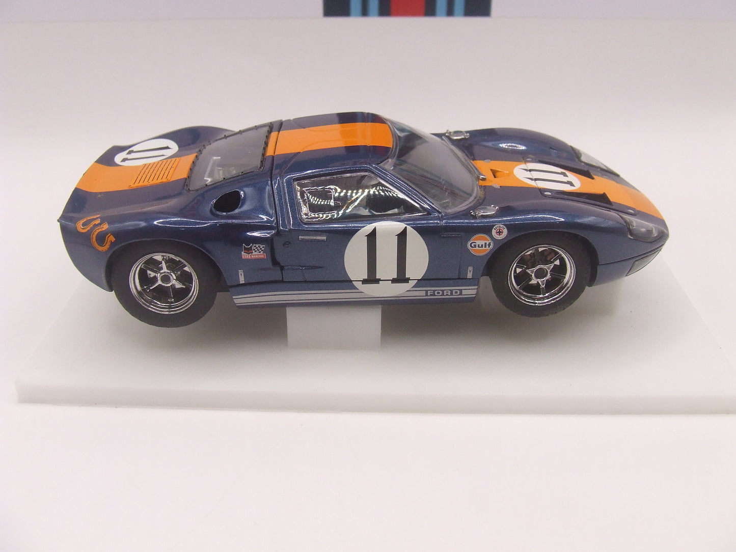 Scalextric Ford GT40 #11 Gulf - '67 Daytona - With Lights C2755