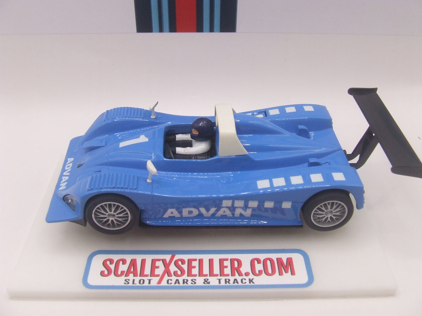 Team Slot Lola B98/10 Advan #1 Blue 1/32 slot car