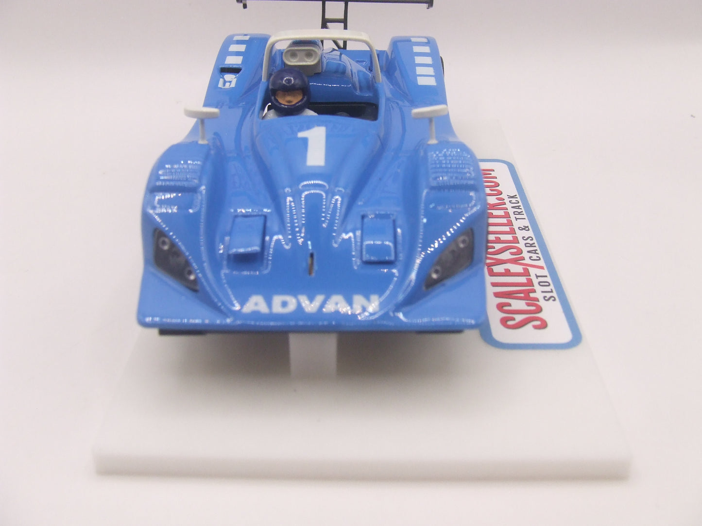 Team Slot Lola B98/10 Advan #1 Blue 1/32 slot car
