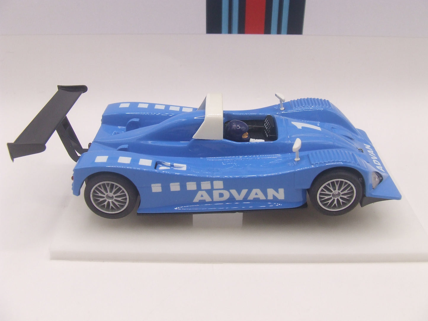 Team Slot Lola B98/10 Advan #1 Blue 1/32 slot car