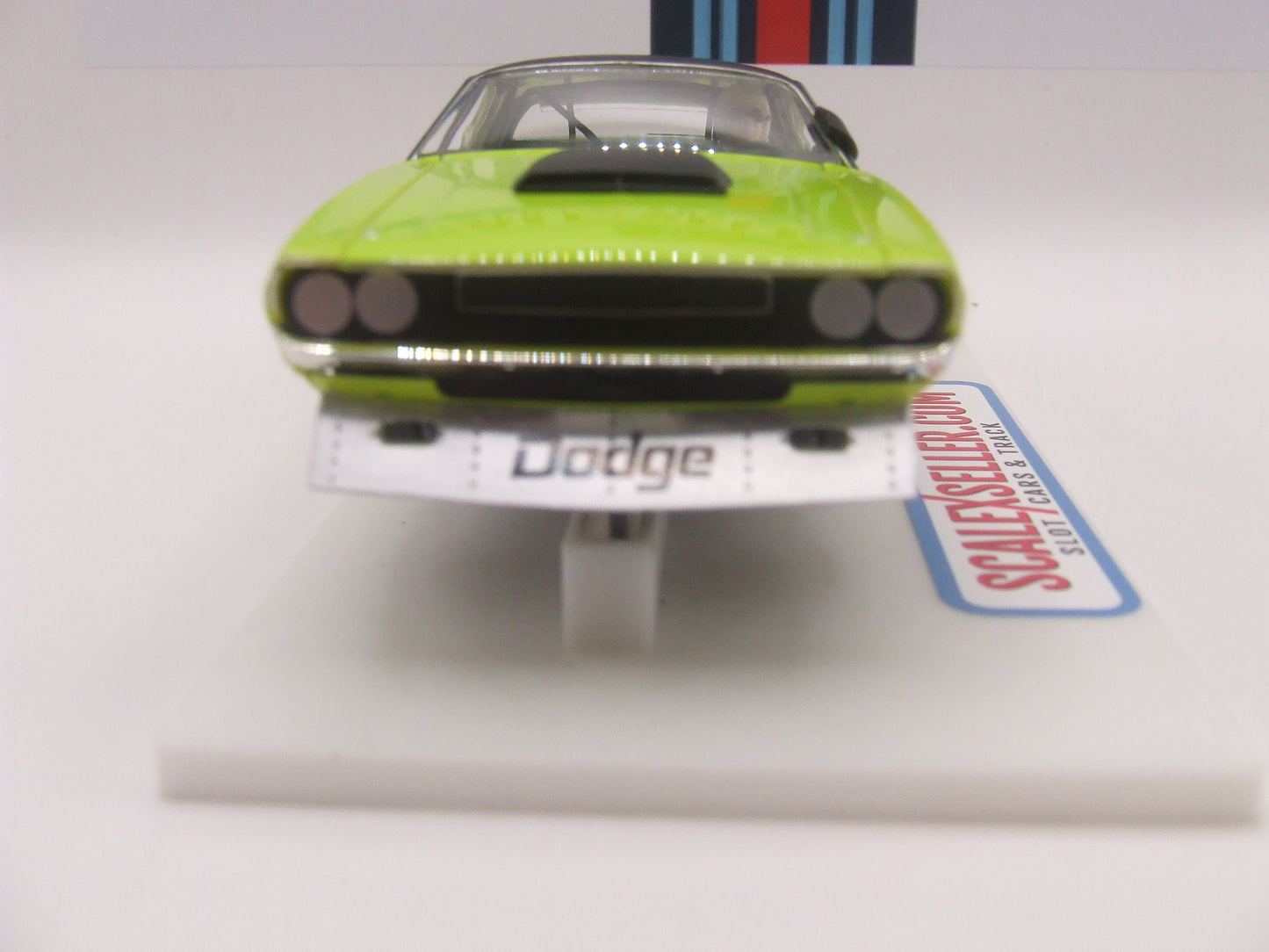 Scalextric Dodge Challenger T/A "Sam Posey" #76 – 1970 Trans-Am Series – 1:32 Slot Car C4164