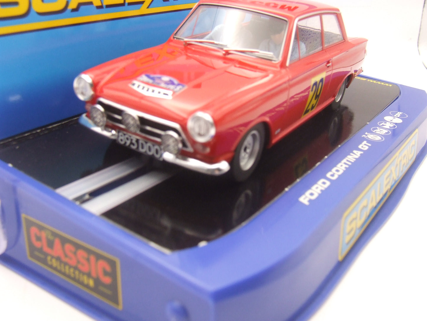 Scalextric C3023 Ford Cortina GT 1964 Coupe des Alpes 1/32 slot car