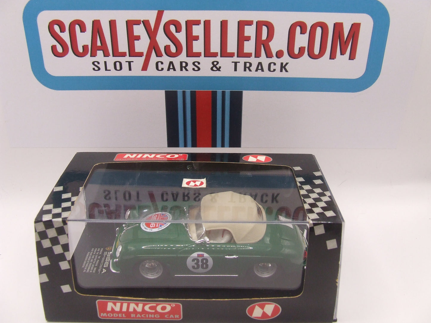 Ninco 50126 Porsche 356 A Speedster British Racing Green #38 1/32 slot car