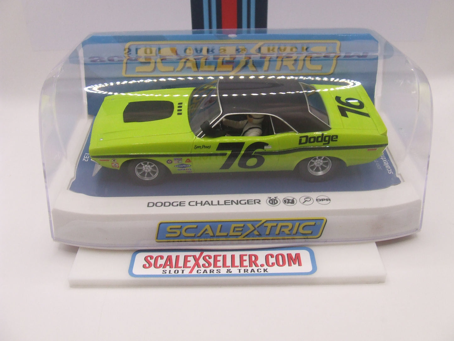 Scalextric Dodge Challenger T/A "Sam Posey" #76 – 1970 Trans-Am Series – 1:32 Slot Car C4164