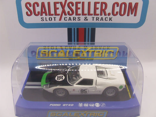 Scalextric Ford GT40 1966 Daytona Mark Donohue C3231 1:32 Slot Car