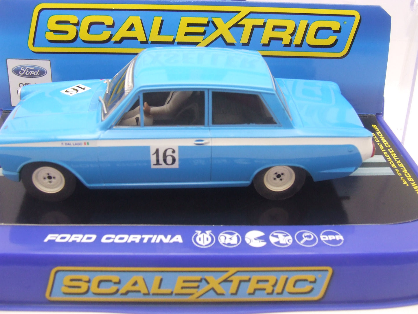 Scalextric C3307 Ford Cortina No 16