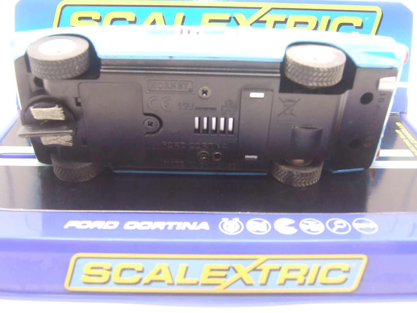 Scalextric C3307 Ford Cortina No 16
