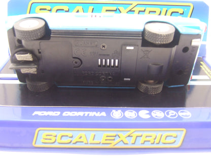 Scalextric C3307 Ford Cortina No 16